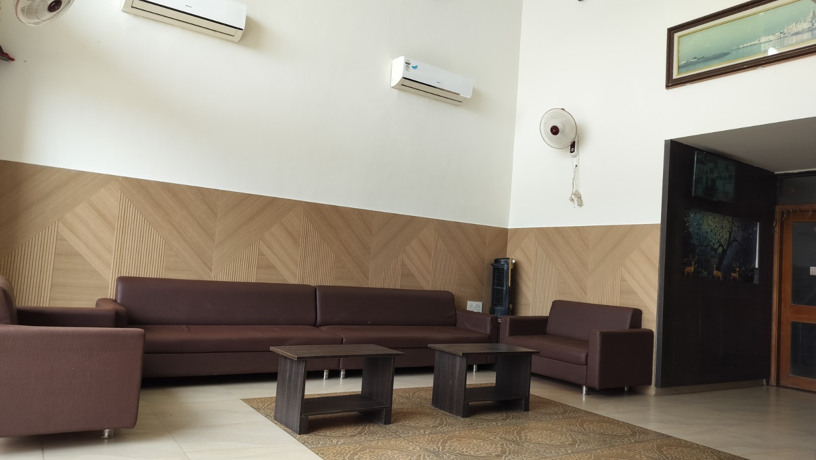 Executive Guest Lounge